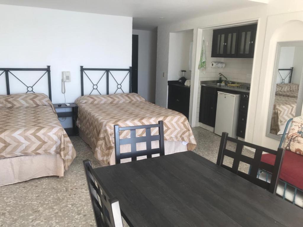 Suite Frente Al Mar En Torres Gemelas Acapulco Bagian luar foto